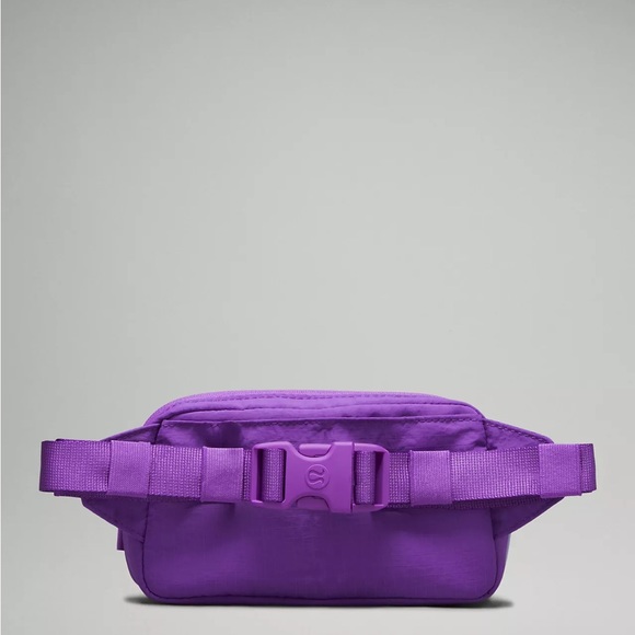 Lululemon Mini Belt Bag- Atomic Purple/Blue Linen - Picture 4 of 6